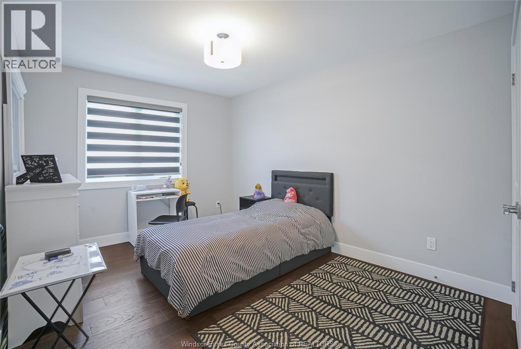 Photo 6 of 794 Keil Drive, Chatham ON