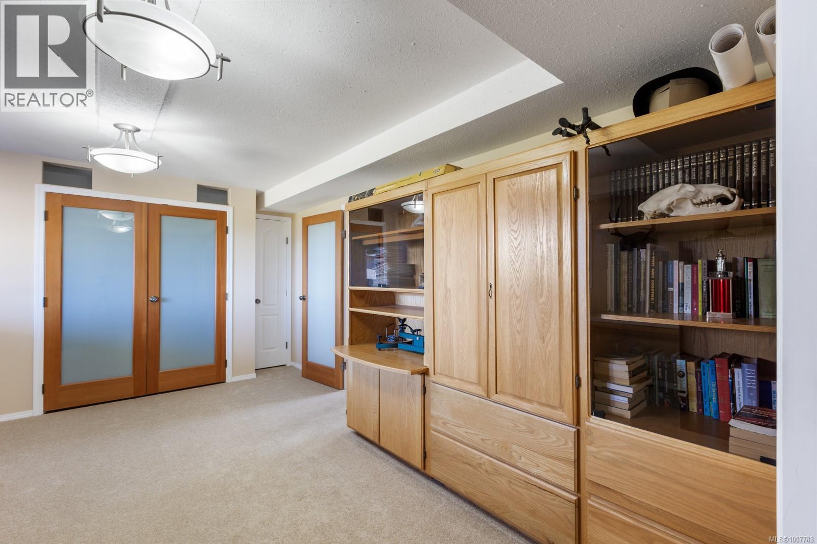 6348 Eagles Dr, Courtenay