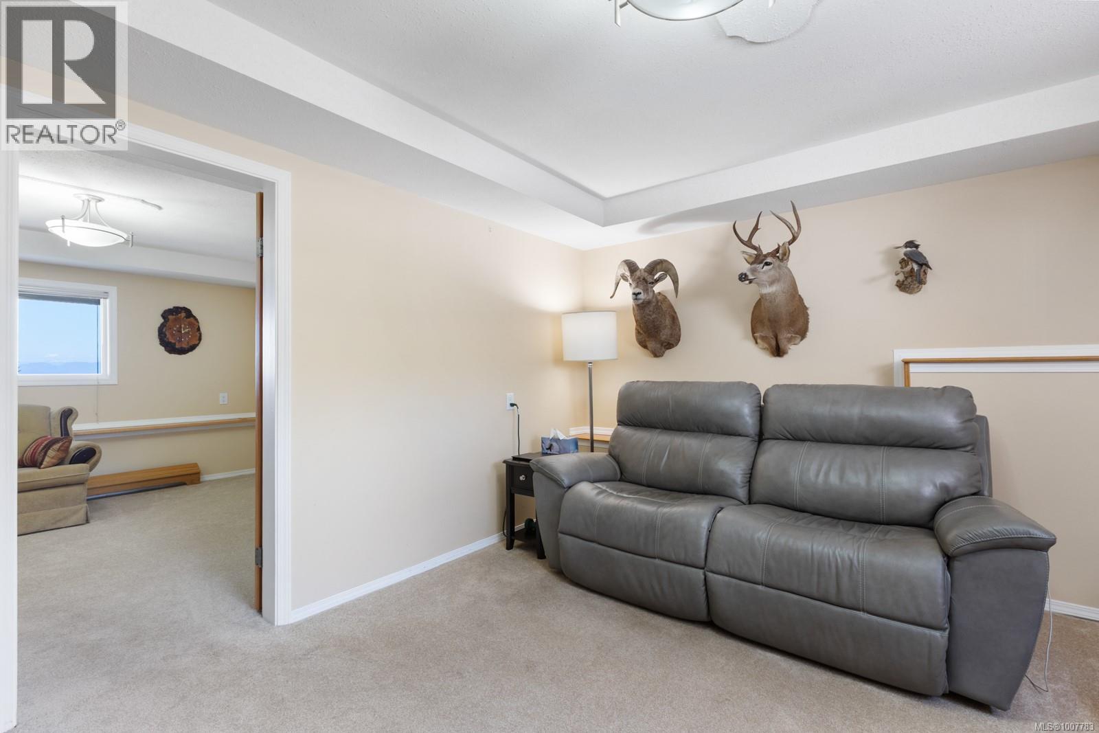 6348 Eagles Dr, Courtenay