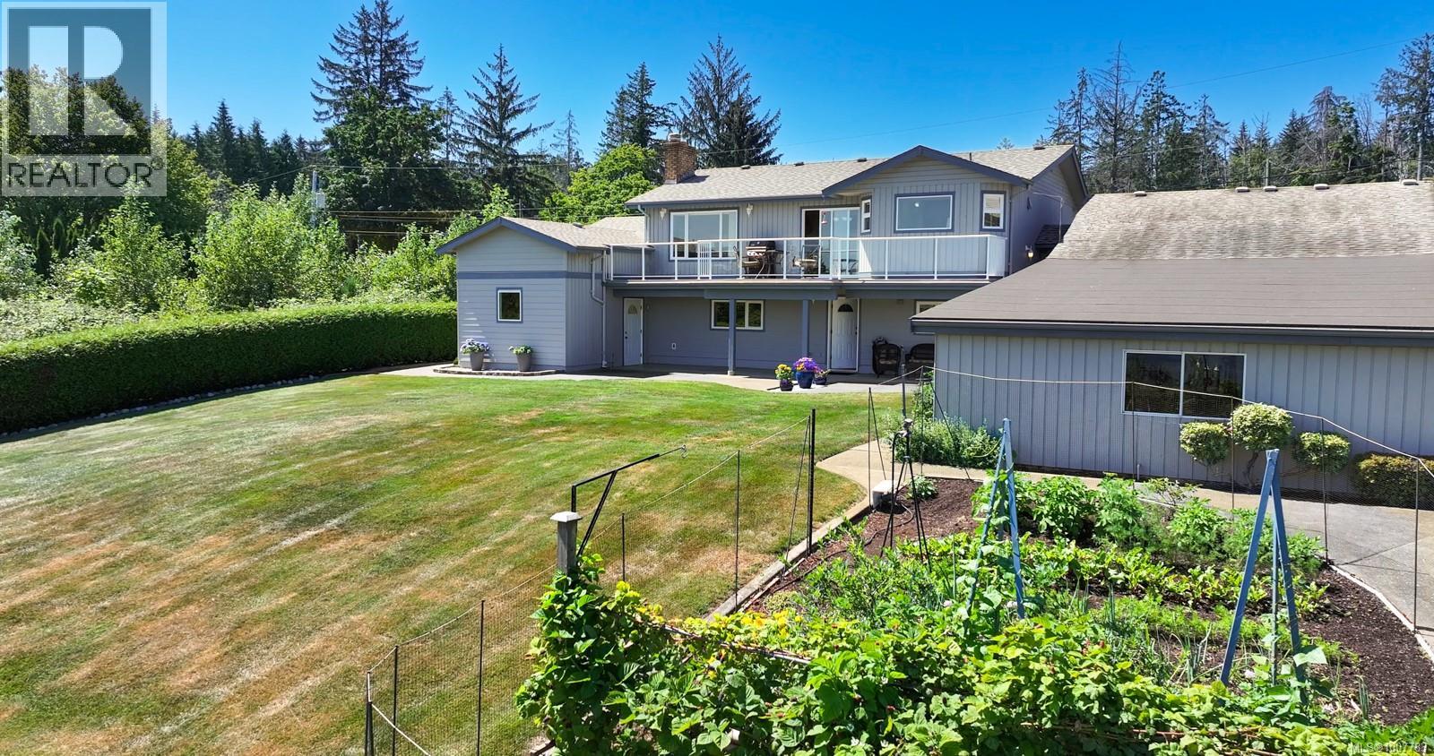 6348 Eagles Dr, Courtenay