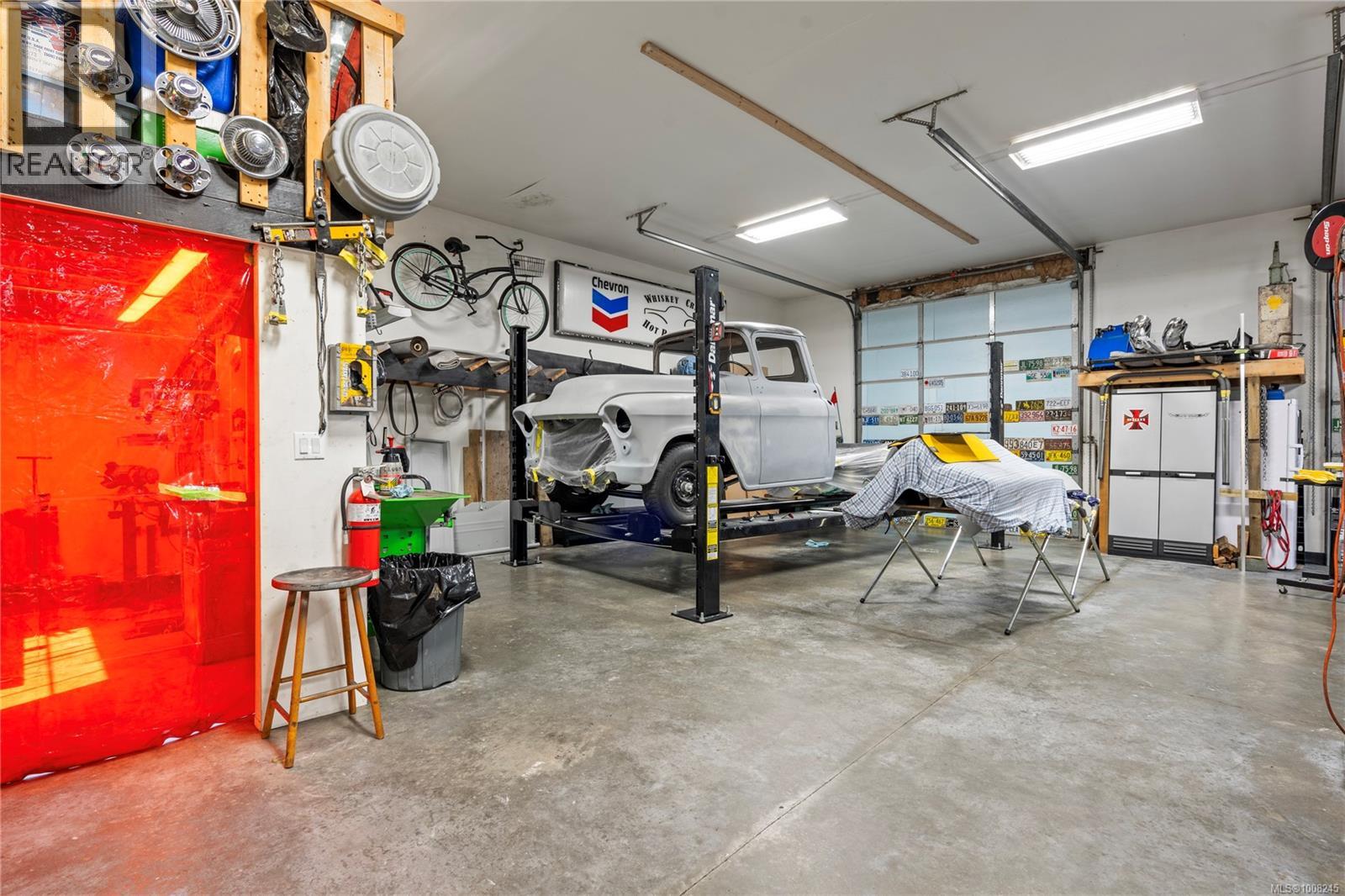 Photo 62 of 911 Poplar Way, Hilliers BC