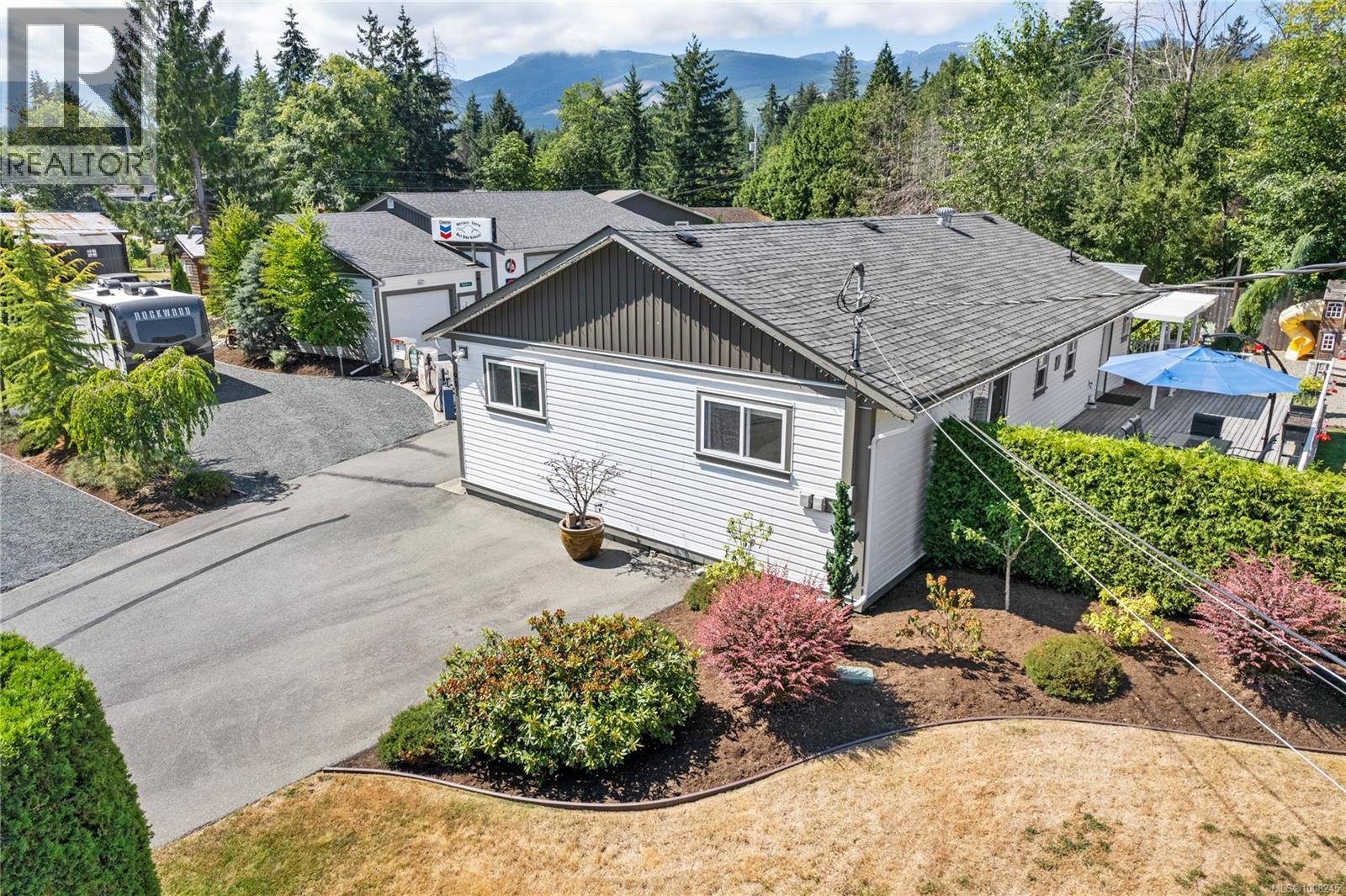 Photo 19 of 911 Poplar Way, Hilliers BC