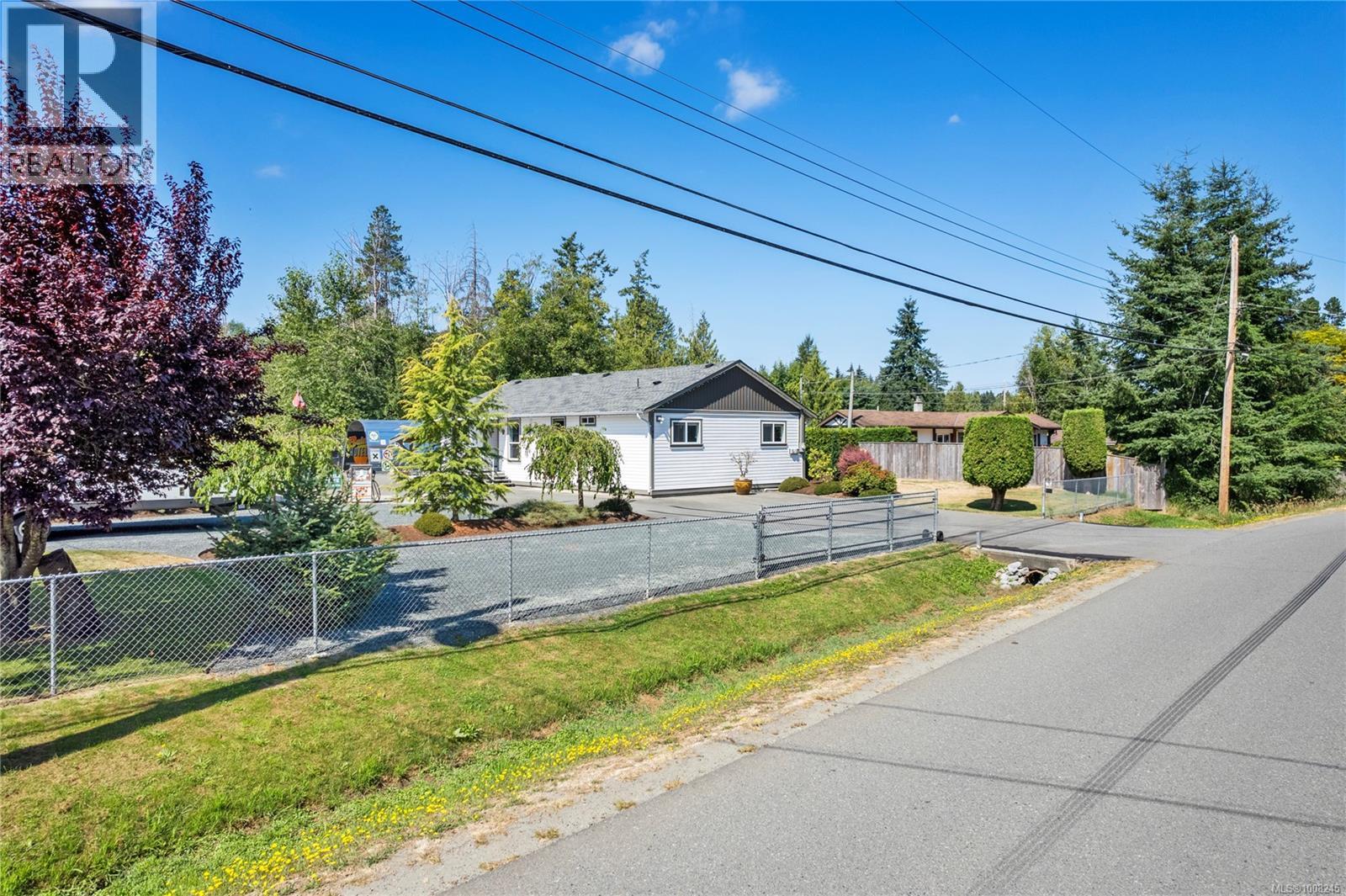 Photo 64 of 911 Poplar Way, Hilliers BC