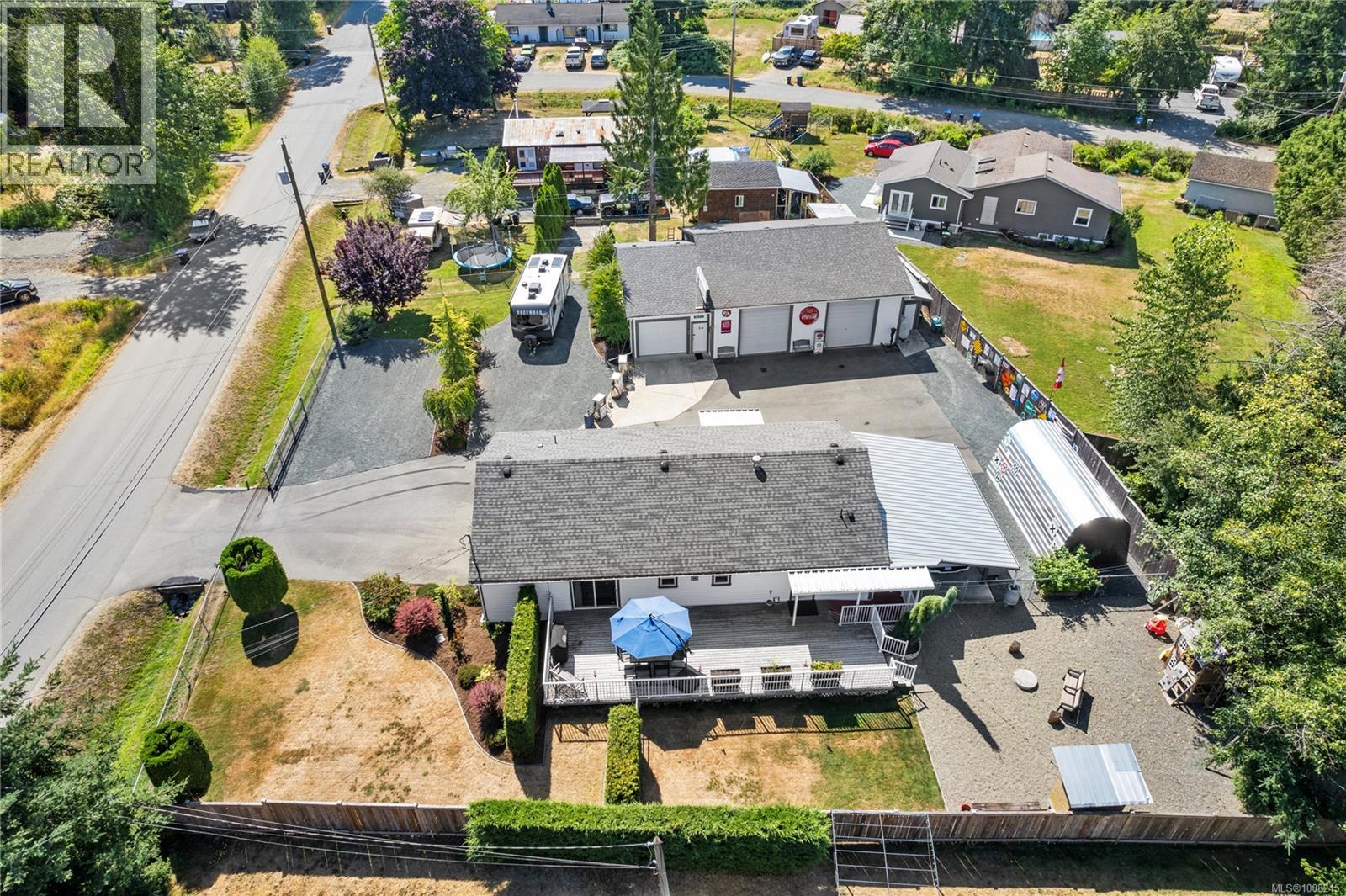 Photo 51 of 911 Poplar Way, Hilliers BC