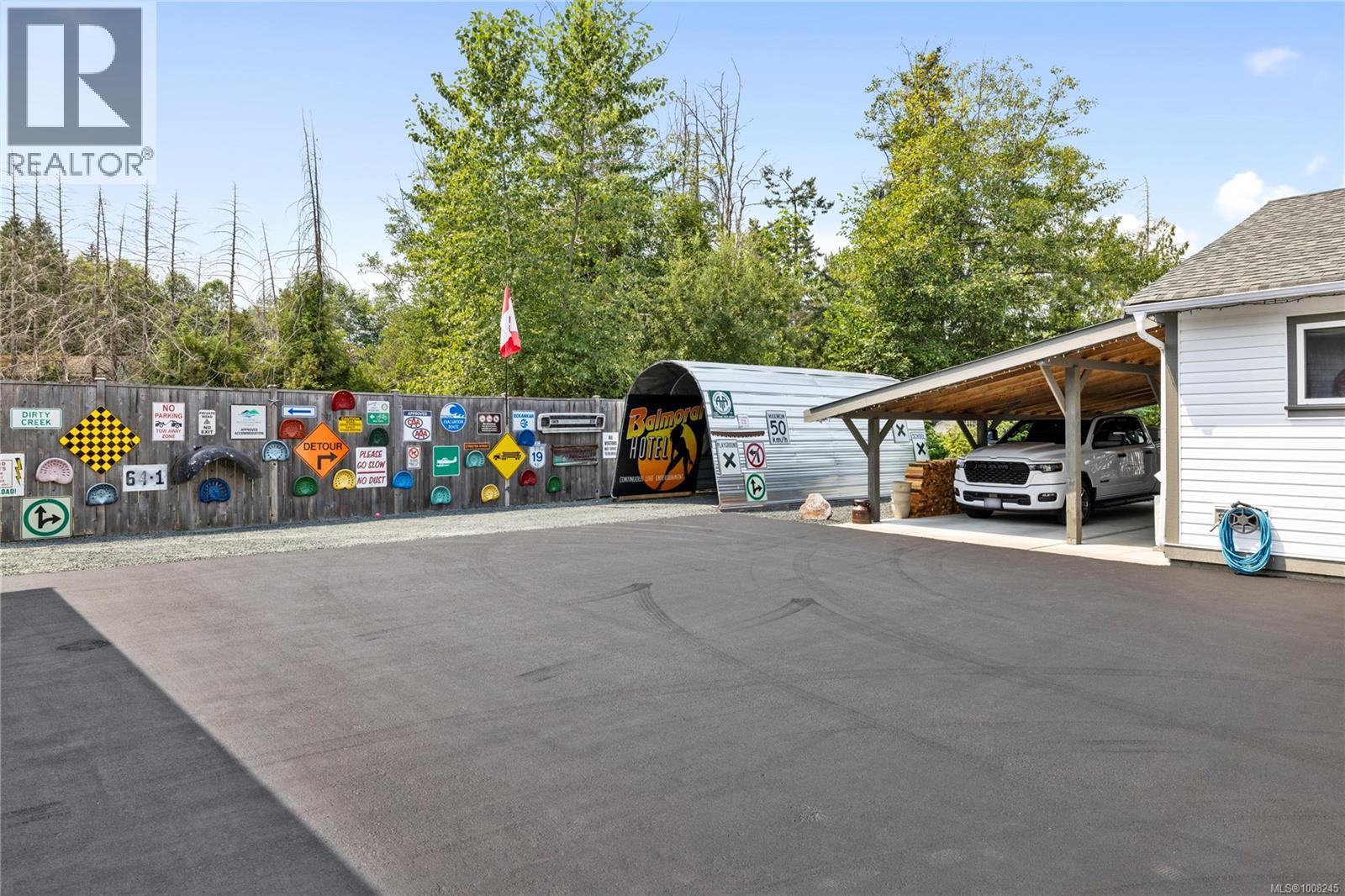 Photo 58 of 911 Poplar Way, Hilliers BC