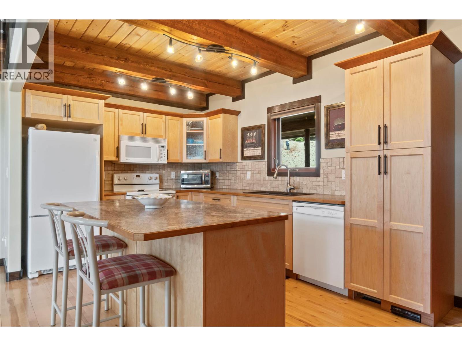 Photo 13 of 6432 Sunnybrae Canoe Point Road Unit 6, Tappen BC