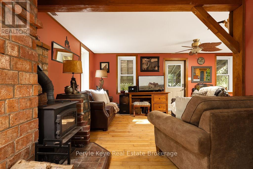 Photo 11 of 2322 Old Muskoka Road, Huntsville ON