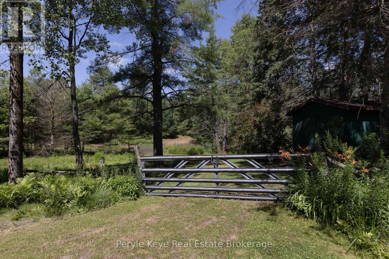 Photo 38 of 2322 Old Muskoka Road, Huntsville ON