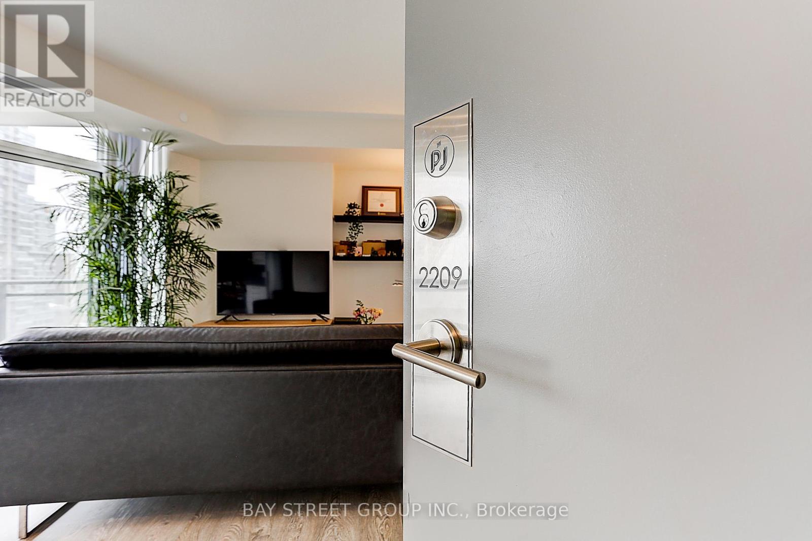 Photo 4 of 2209 99 John Street, Toronto ON