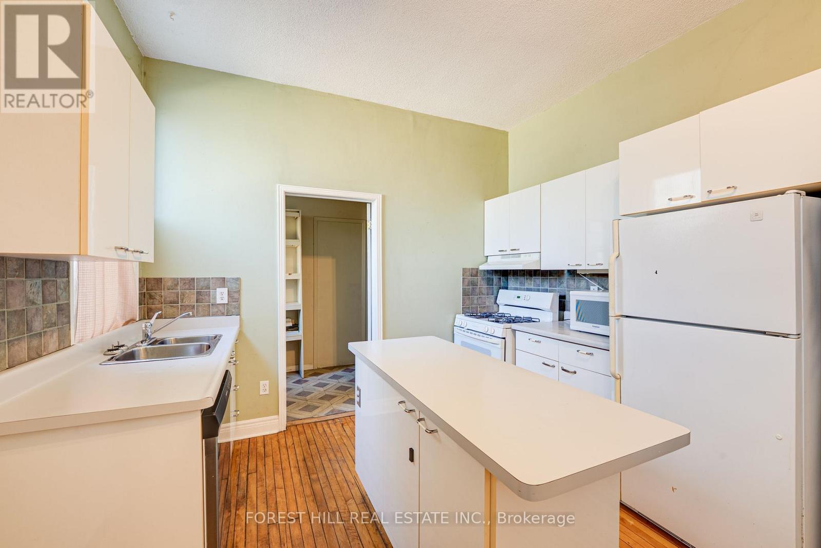 Photo 17 of 72 A Old Kingston Road, Ajax ON