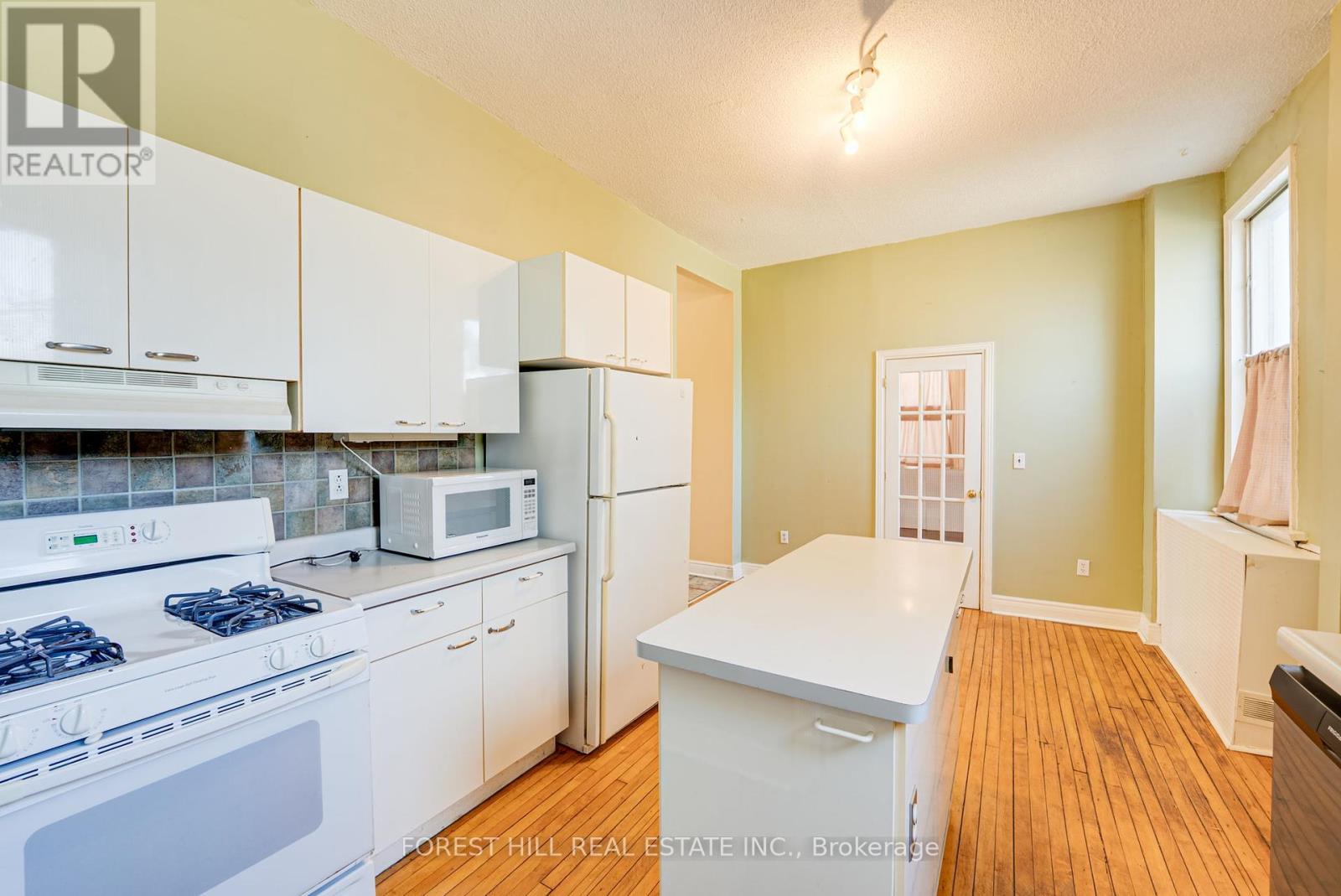 Photo 5 of 72 A Old Kingston Road, Ajax ON