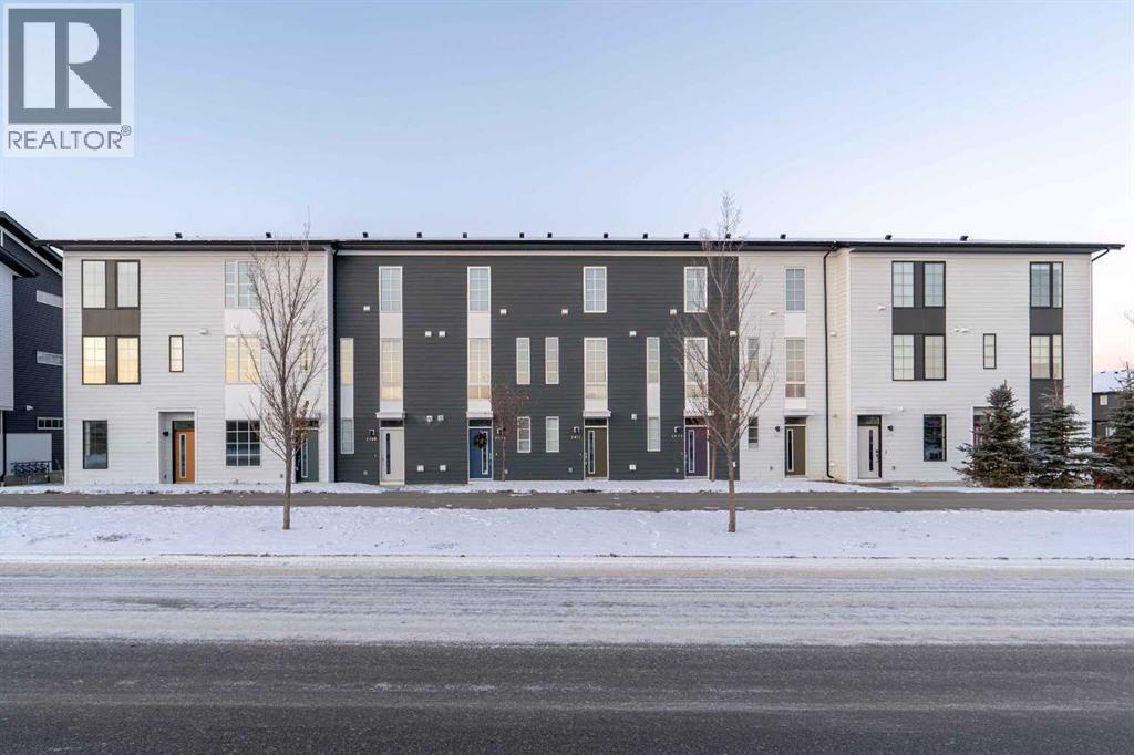 Photo 4 of 2468 210 Avenue Se, Calgary AB
