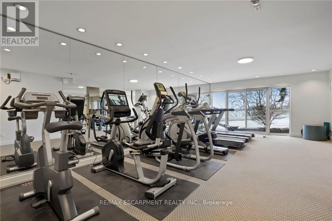 Photo 21 of 403 2190 Lakeshore Road, Burlington ON