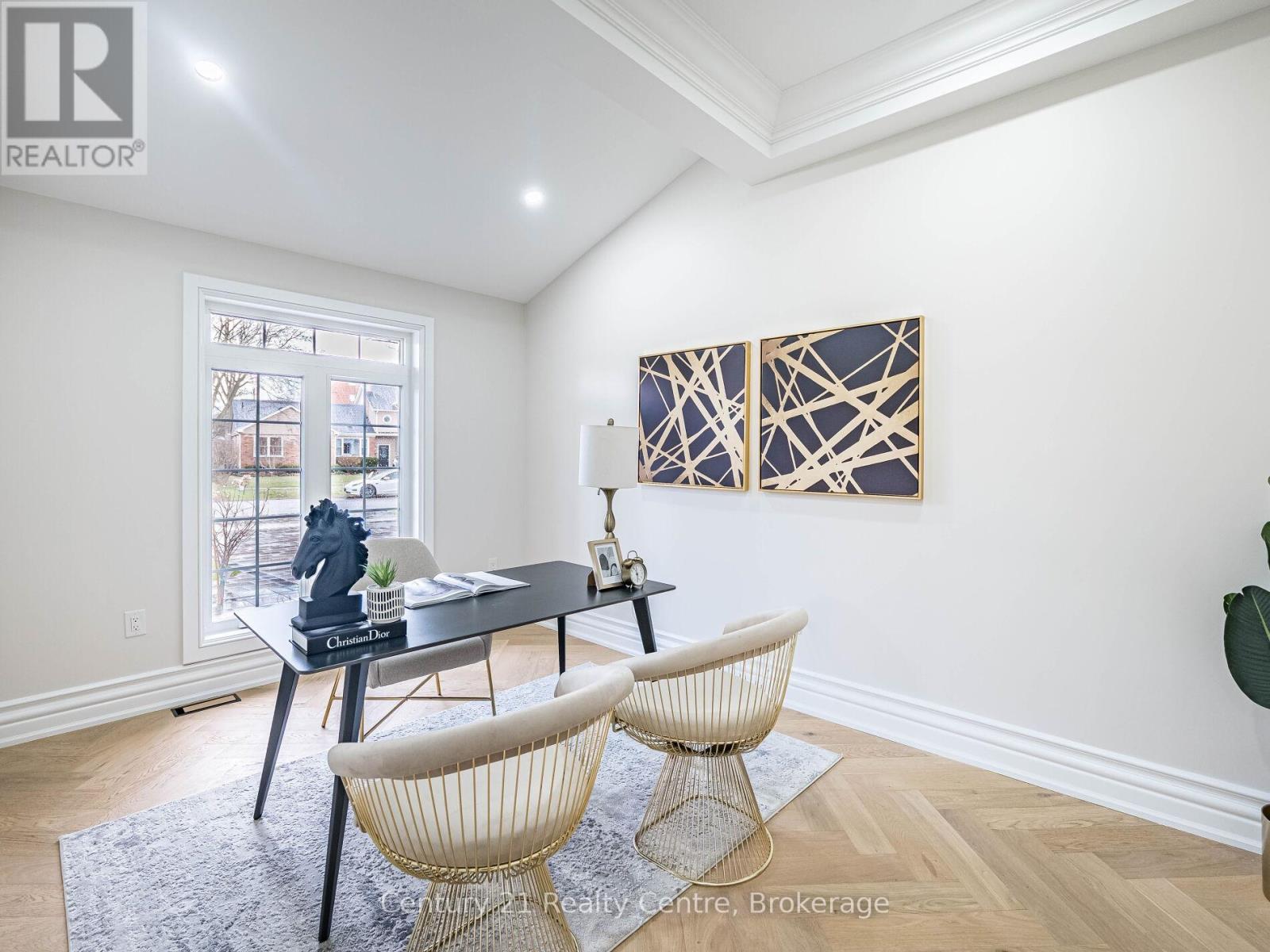 Photo 1 of 14 Crescent Road, Oakville ON