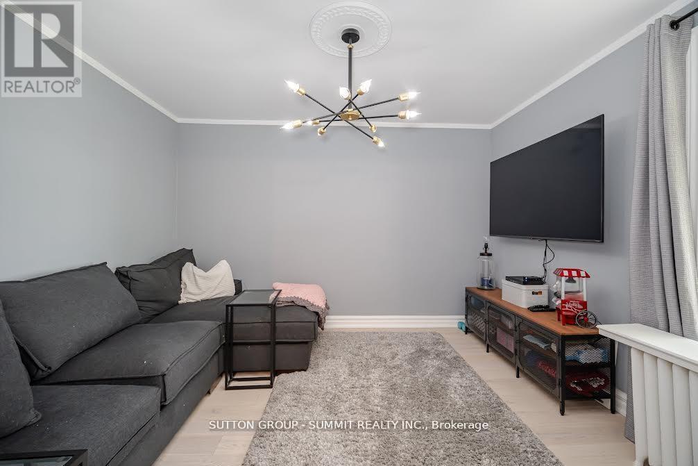 Photo 19 of 38 John Street S, Mississauga ON