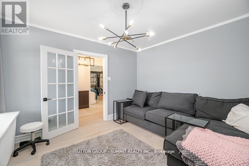 Photo 20 of 38 John Street S, Mississauga ON