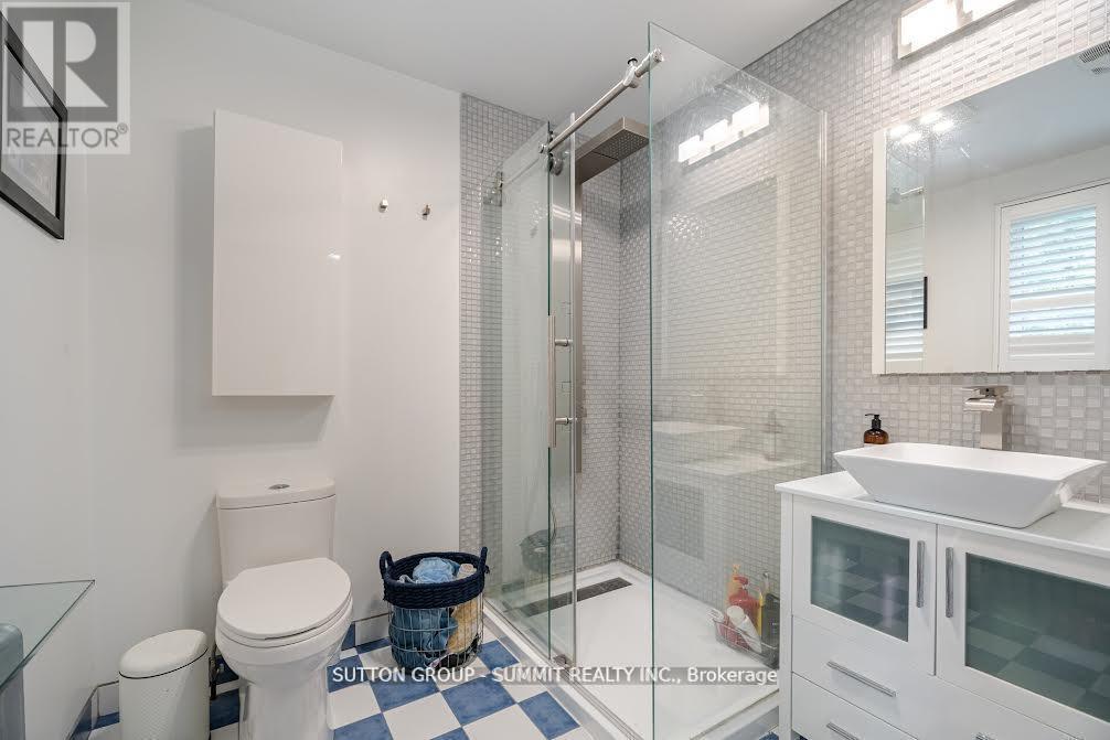 Photo 21 of 38 John Street S, Mississauga ON