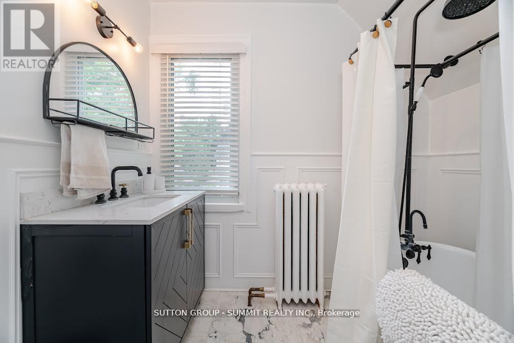 Photo 32 of 38 John Street S, Mississauga ON