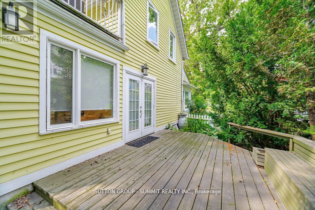 Photo 35 of 38 John Street S, Mississauga ON