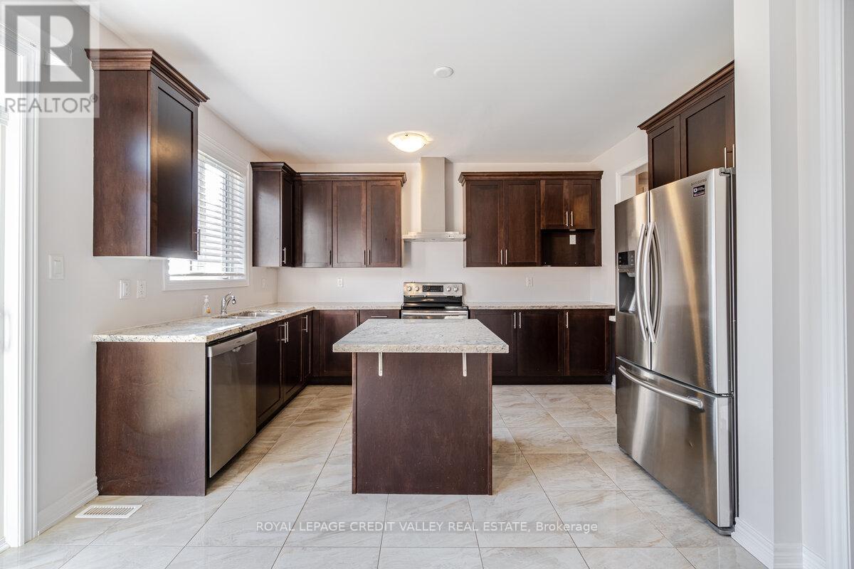 Photo 17 of 380 Robert Parkinson Drive, Brampton ON