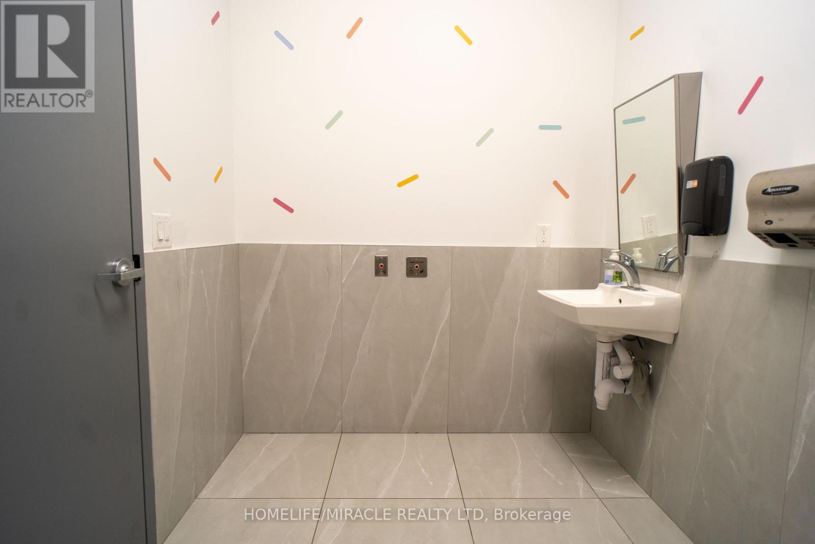 Photo 30 of 5 1753 Albion Road, Toronto ON