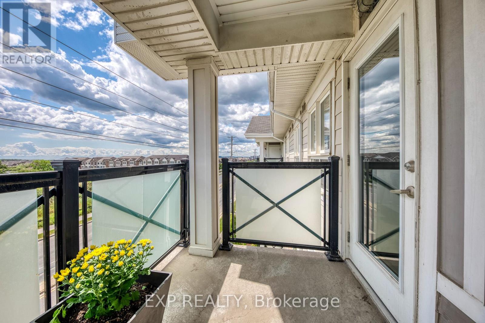 Photo 11 of 406 1005 Nadalin Heights, Milton ON