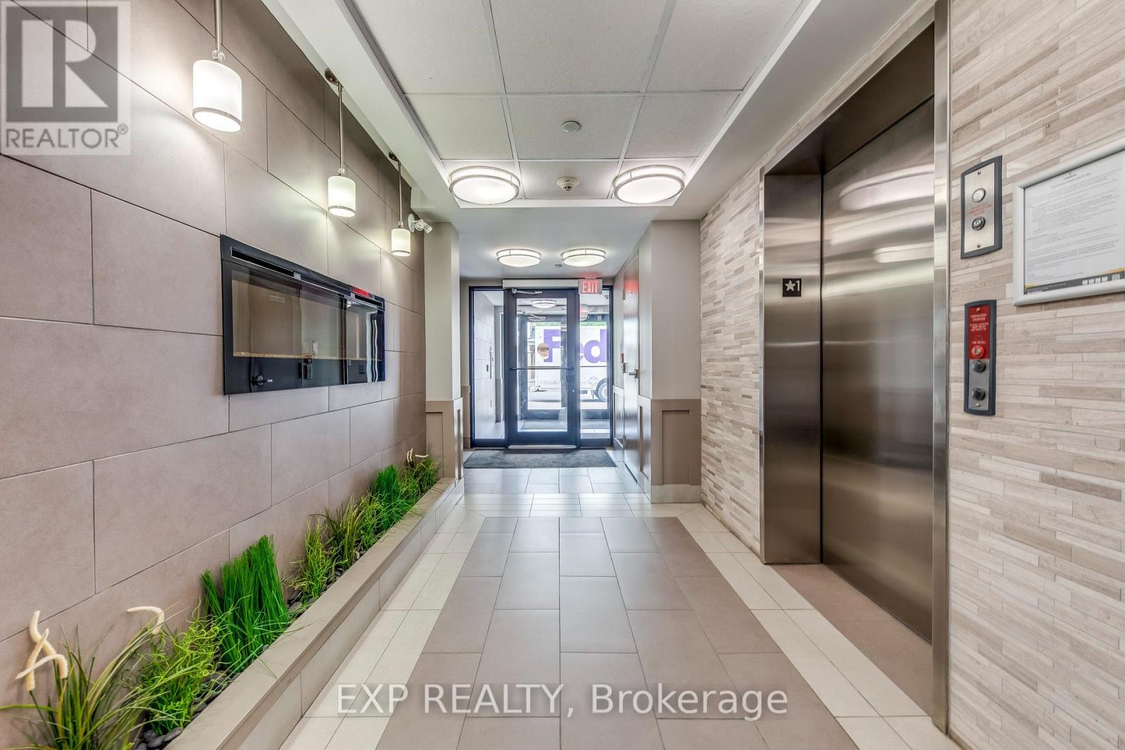 Photo 18 of 406 1005 Nadalin Heights, Milton ON