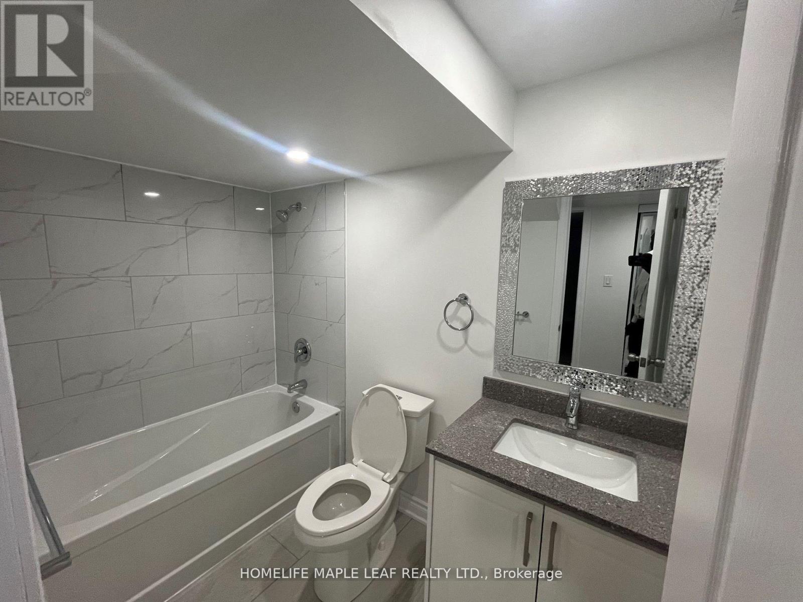 Photo 1 of 3447 Artesian Drive, Mississauga ON