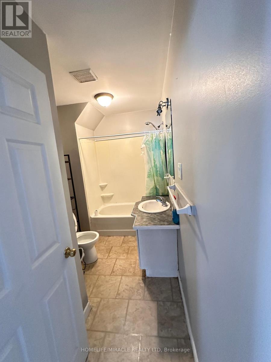 Photo 7 of Main 7 Josephine Street, St Catharines ON