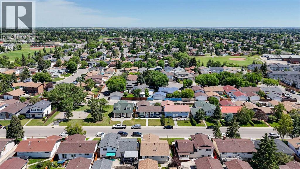 Single Family House Bi-level for Sale in   Street NE Rundle Calgary 