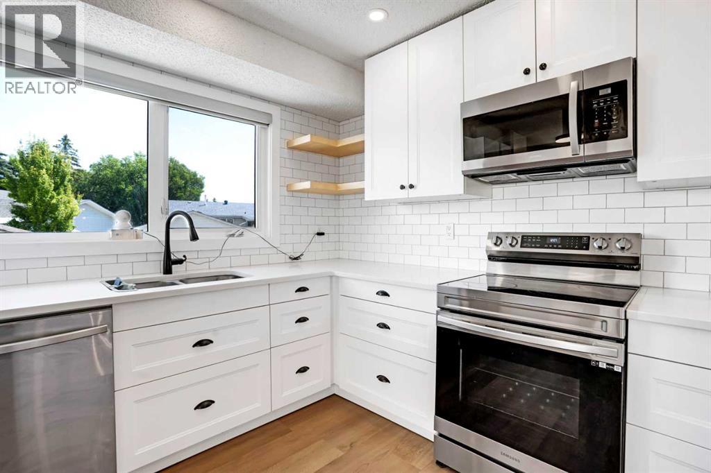 Single Family House Bi-level for Sale in   Street NE Rundle Calgary 