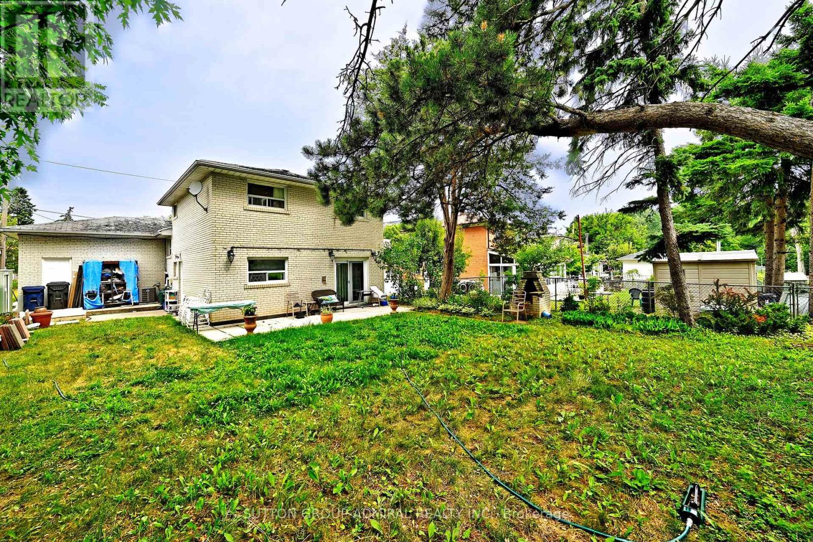 Photo 3 of 47 Tobermory Drive, Toronto ON