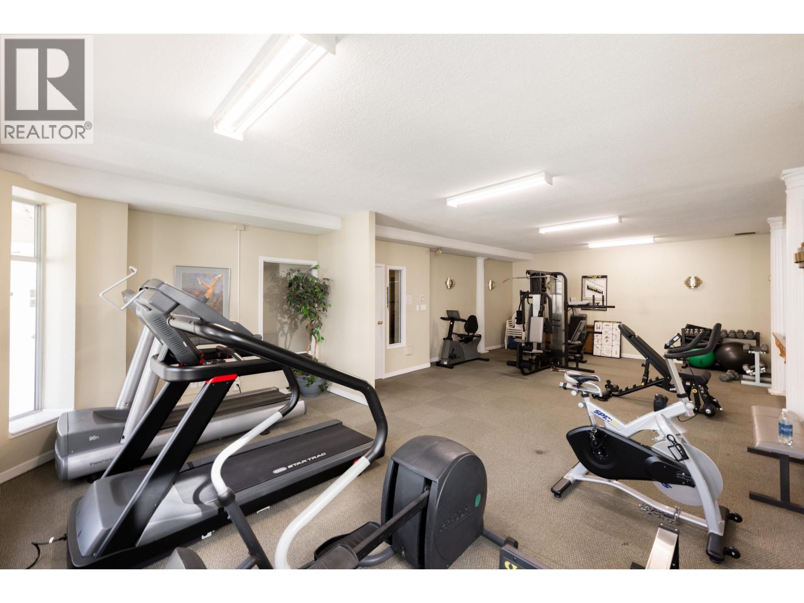 Photo 23 of 24 6700 Rumble Street, Burnaby BC