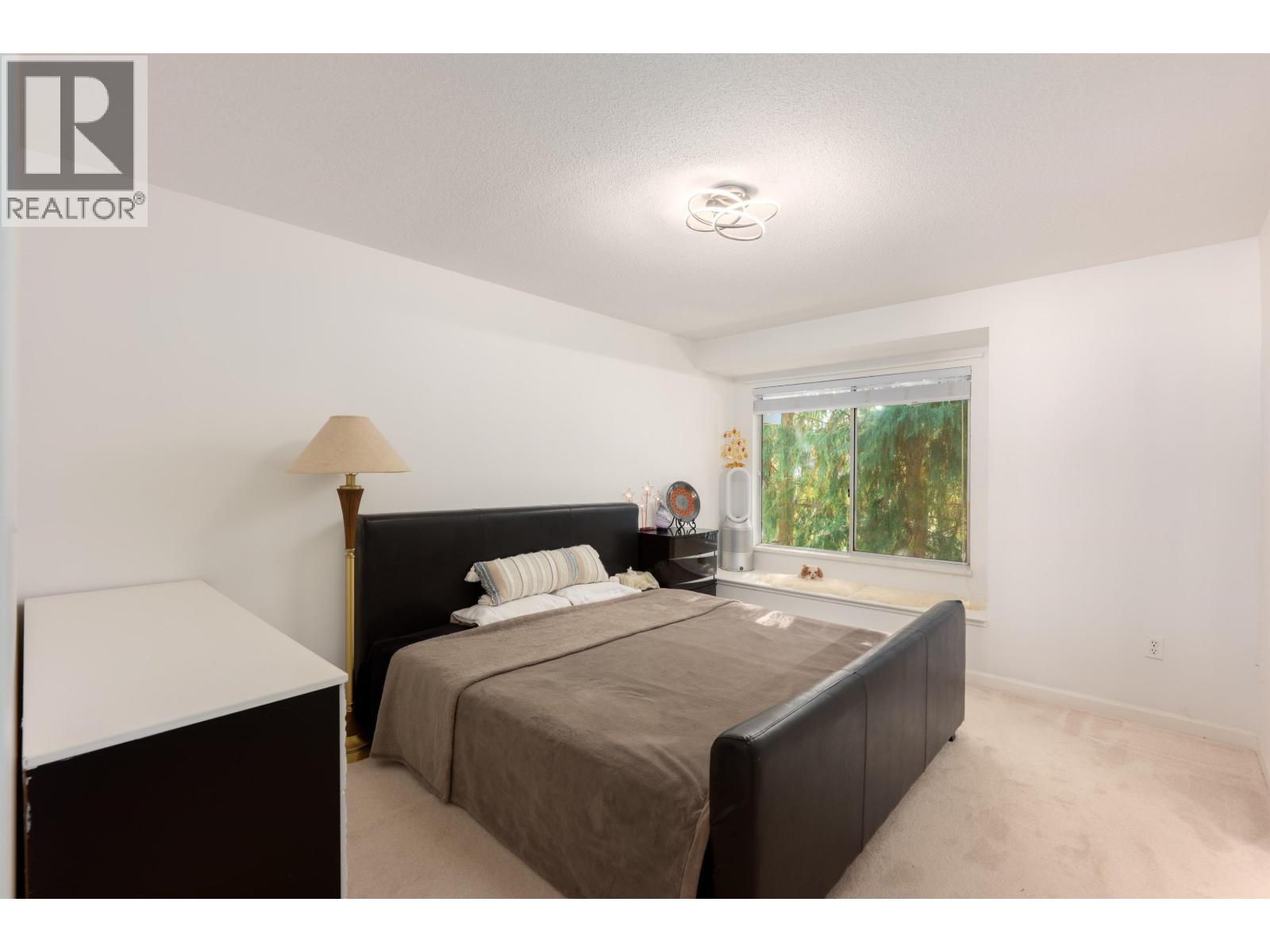 Photo 13 of 24 6700 Rumble Street, Burnaby BC