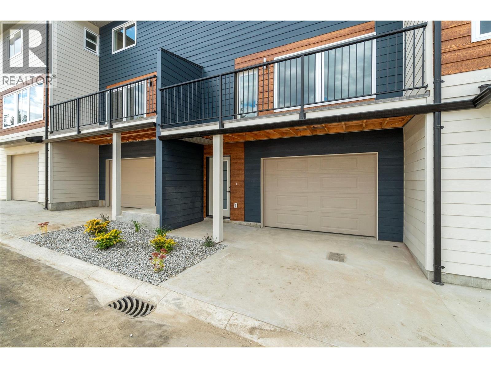 Photo 8 of 981 12 Street Se Unit 33, Salmon Arm BC