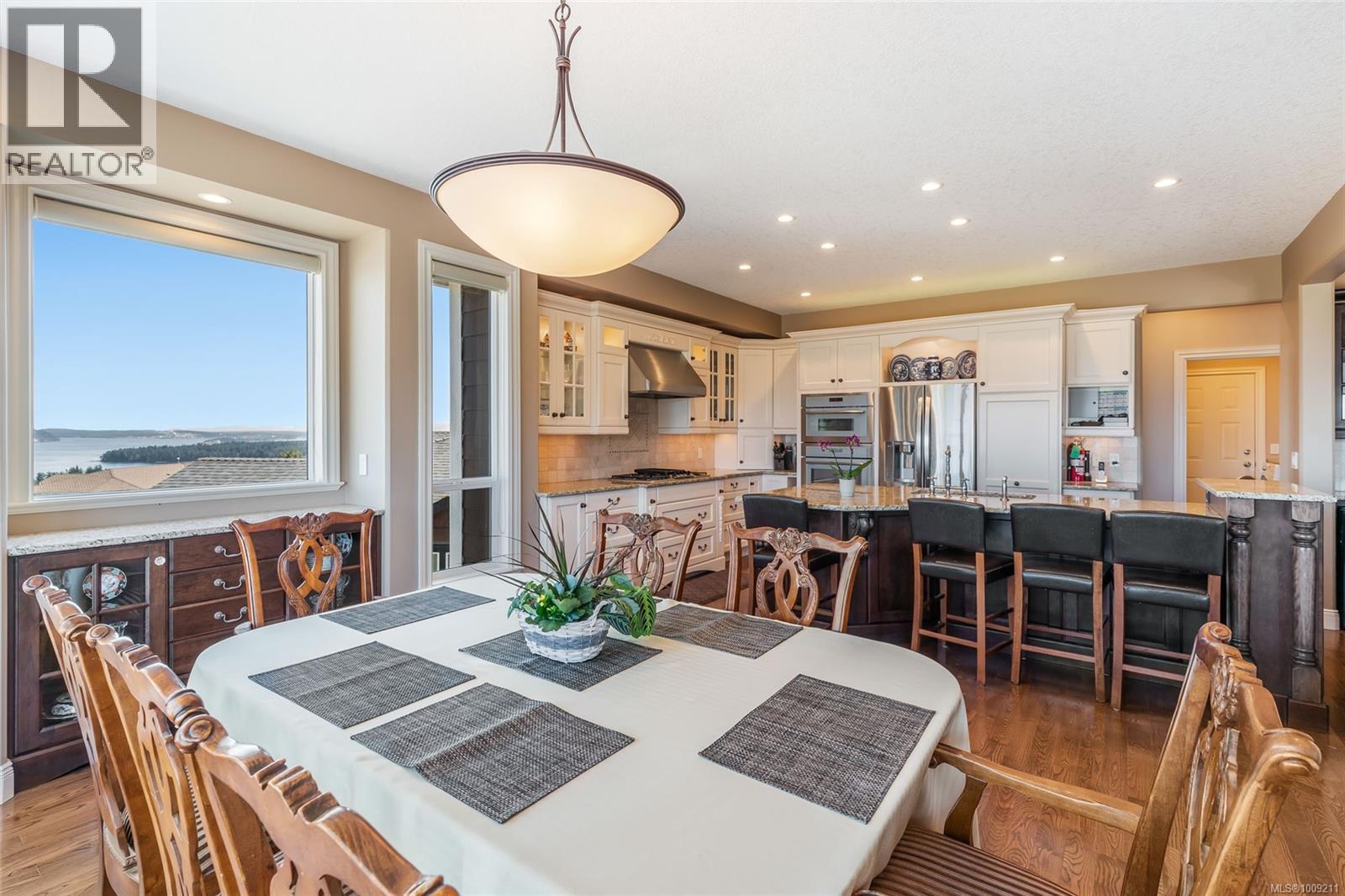Photo 17 of 3708 Glen Oaks Dr, Nanaimo BC