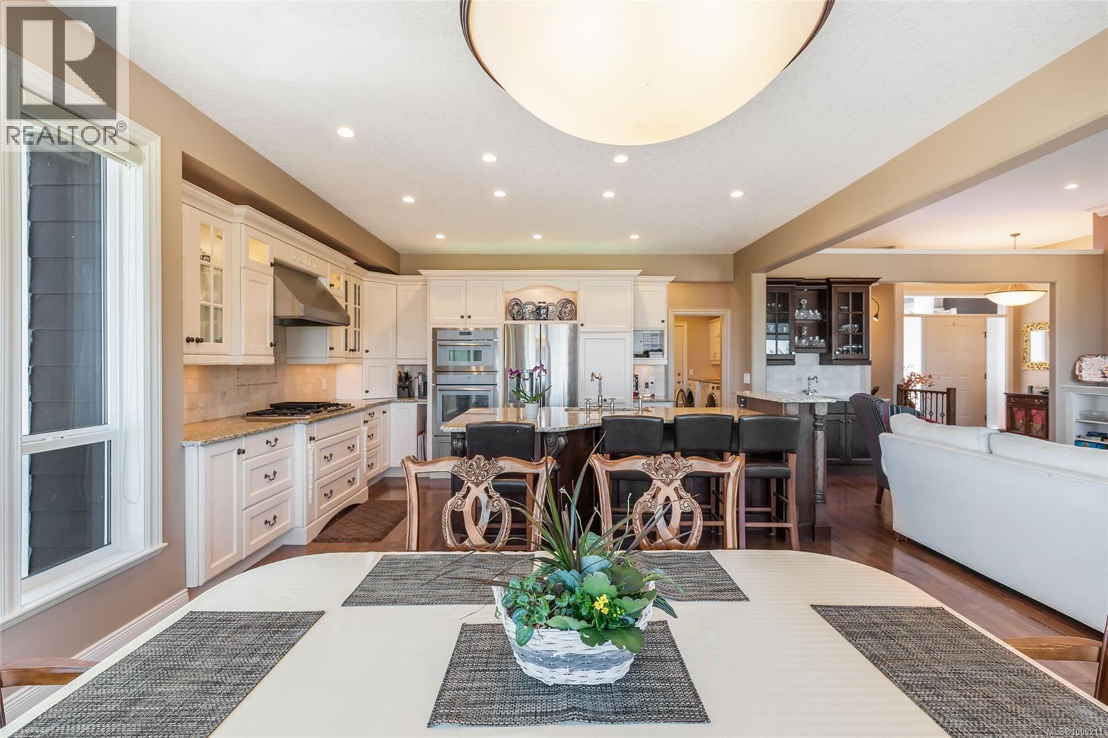Photo 18 of 3708 Glen Oaks Dr, Nanaimo BC