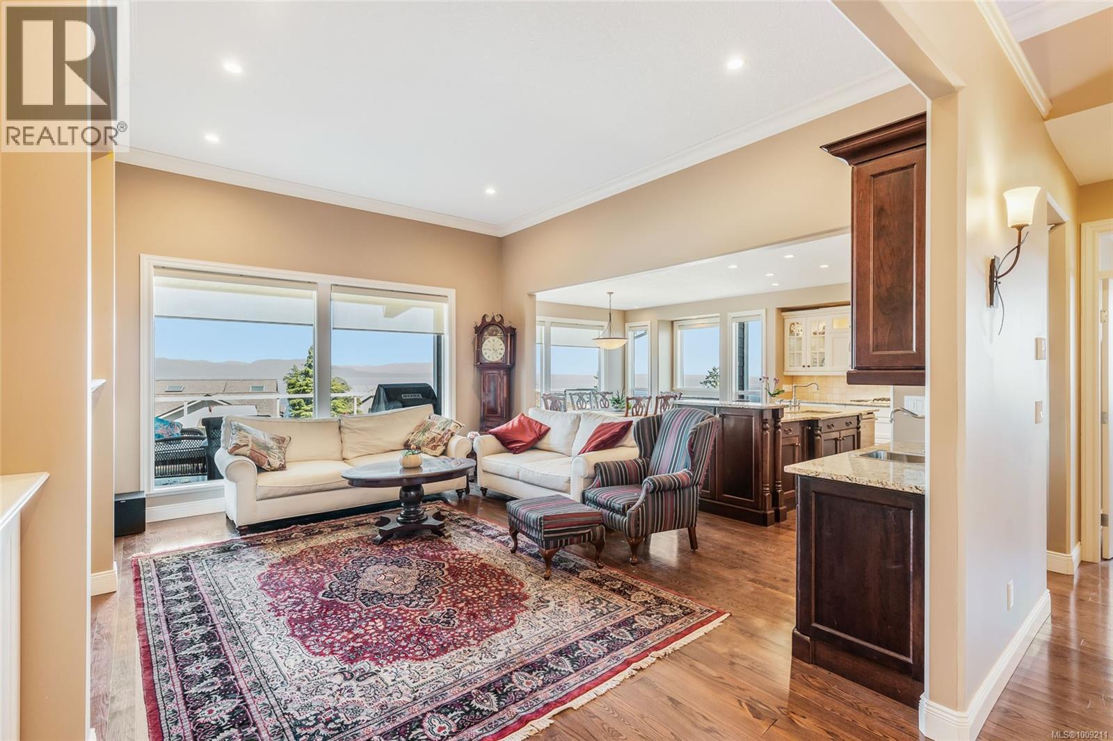 Photo 30 of 3708 Glen Oaks Dr, Nanaimo BC