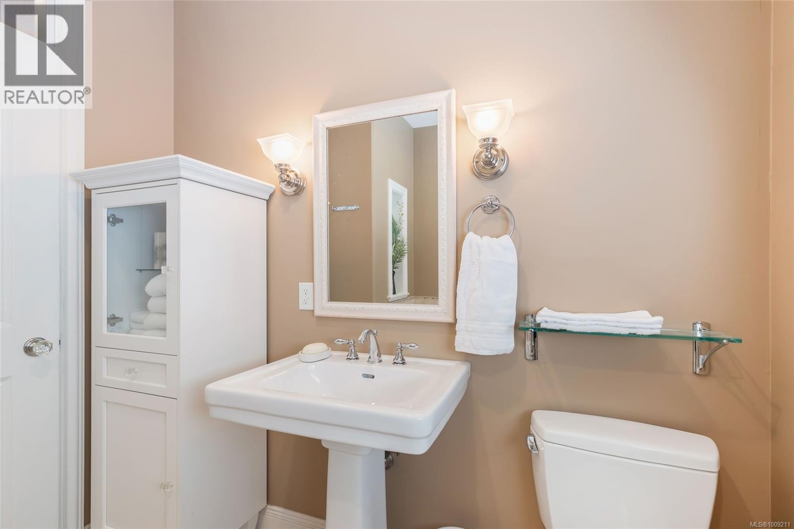 Photo 42 of 3708 Glen Oaks Dr, Nanaimo BC