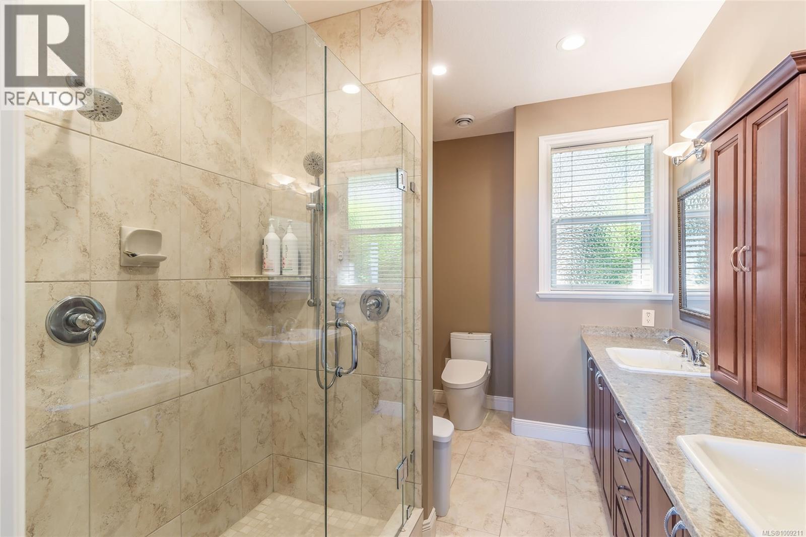 Photo 46 of 3708 Glen Oaks Dr, Nanaimo BC