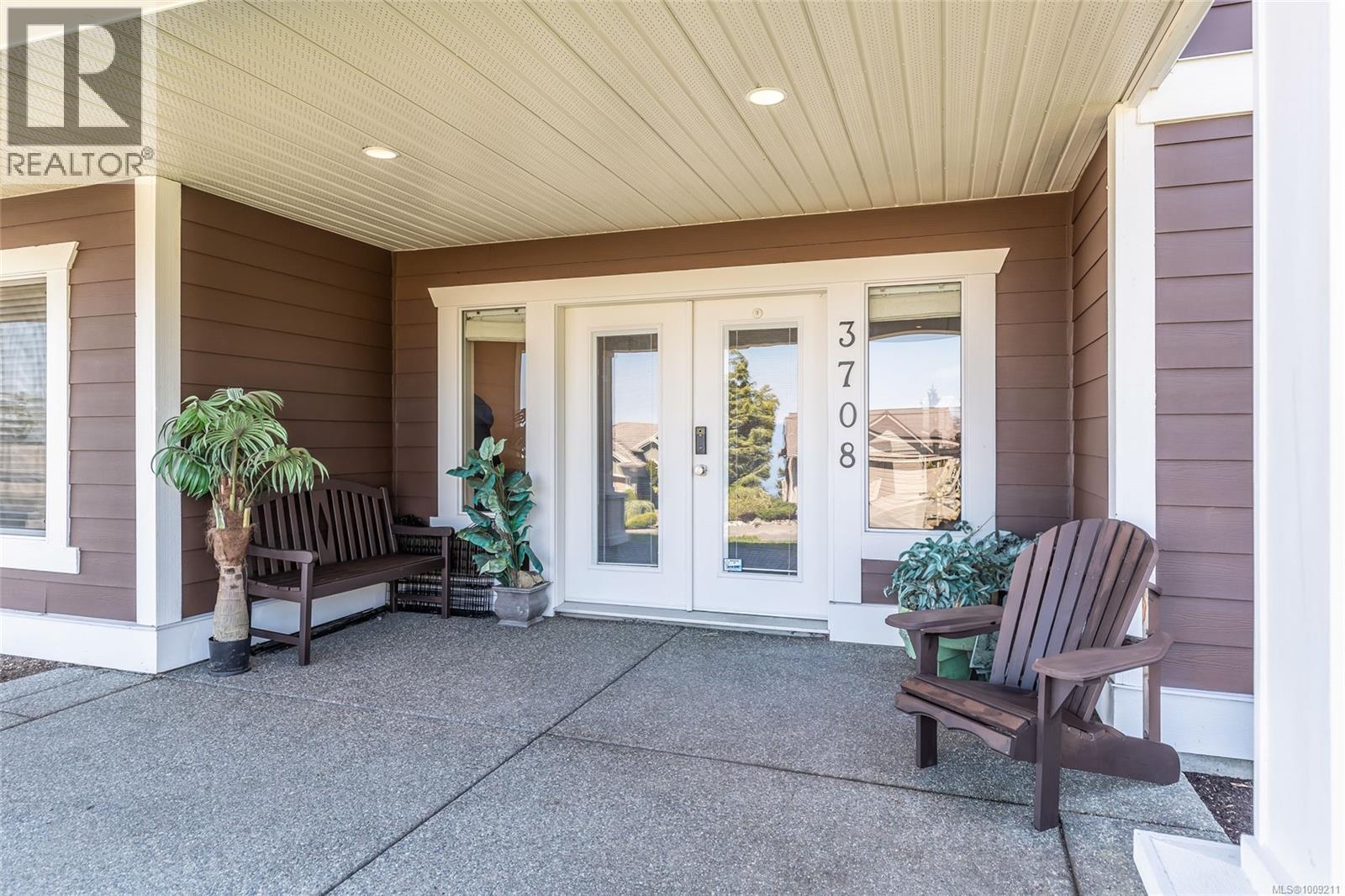 Photo 7 of 3708 Glen Oaks Dr, Nanaimo BC