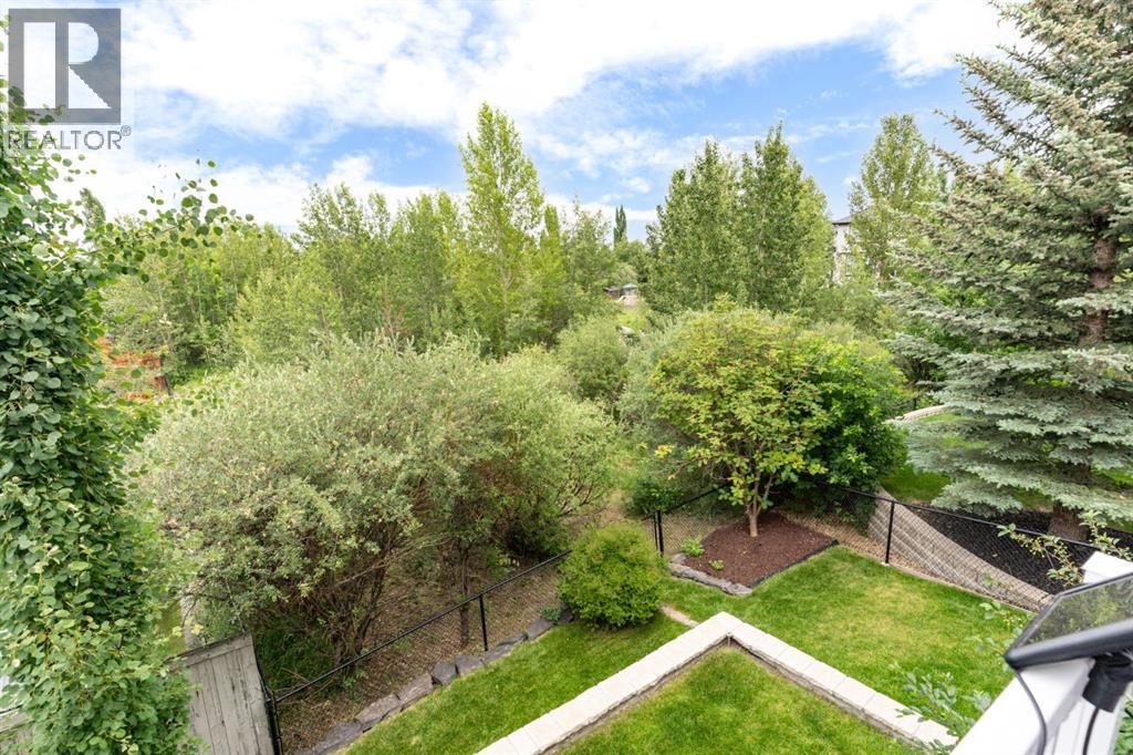 Single Family House for Sale in  Crestbrook Hill SW Crestmont Calgary 