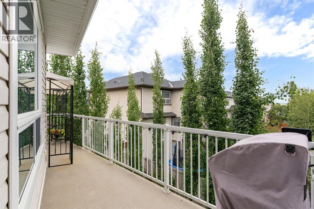 Single Family House for Sale in  Crestbrook Hill SW Crestmont Calgary 