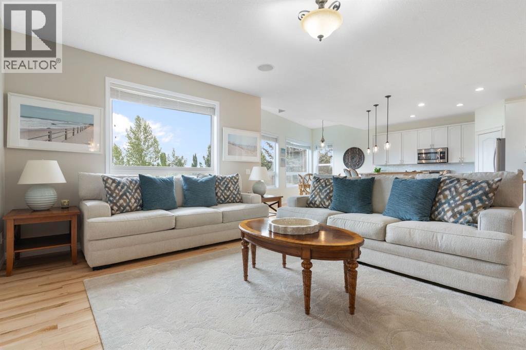 Single Family House for Sale in  Crestbrook Hill SW Crestmont Calgary 