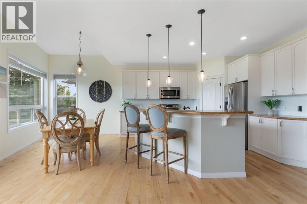 Single Family House for Sale in  Crestbrook Hill SW Crestmont Calgary 