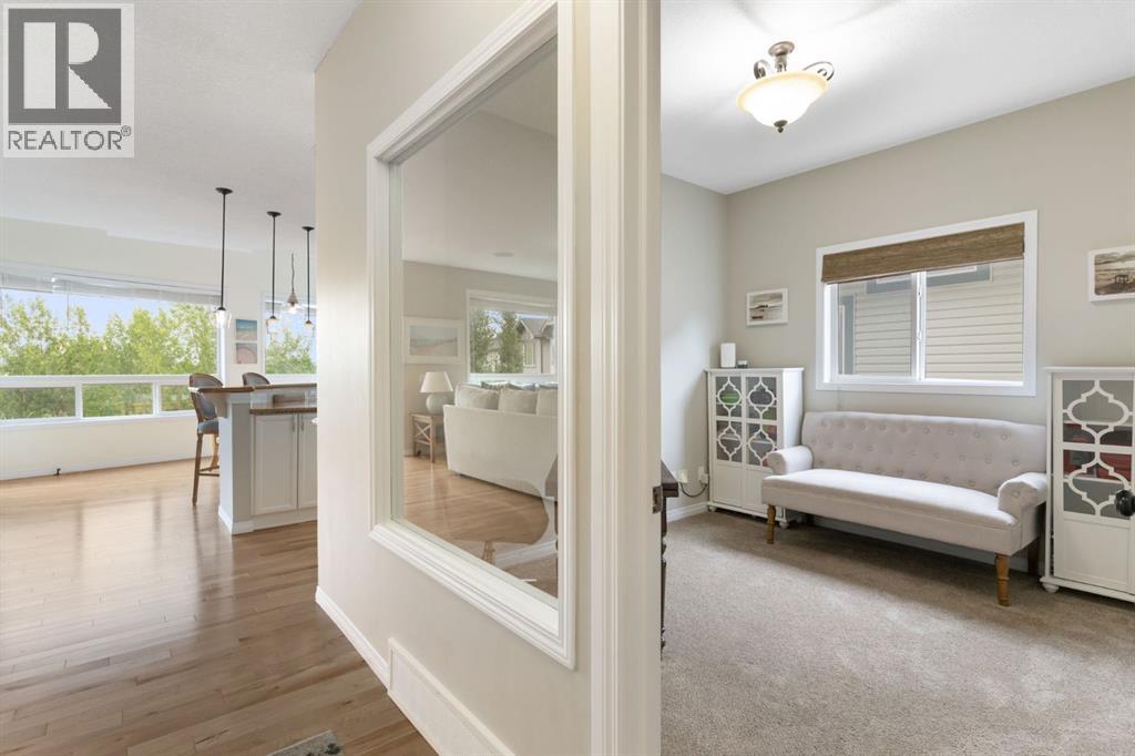 Single Family House for Sale in  Crestbrook Hill SW Crestmont Calgary 