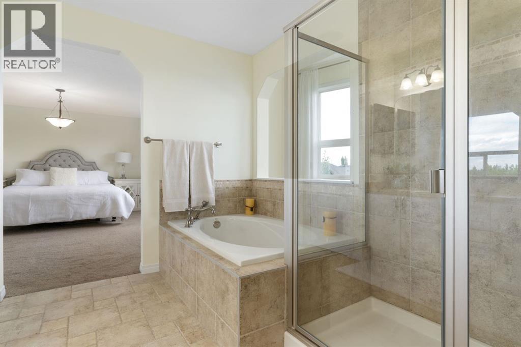 Single Family House for Sale in  Crestbrook Hill SW Crestmont Calgary 