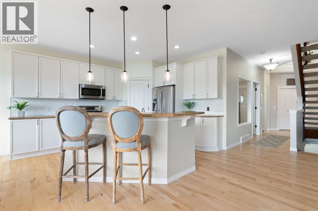 Single Family House for Sale in  Crestbrook Hill SW Crestmont Calgary 