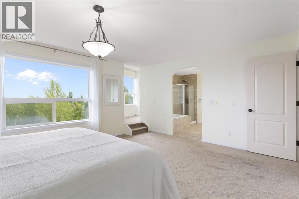 Single Family House for Sale in  Crestbrook Hill SW Crestmont Calgary 