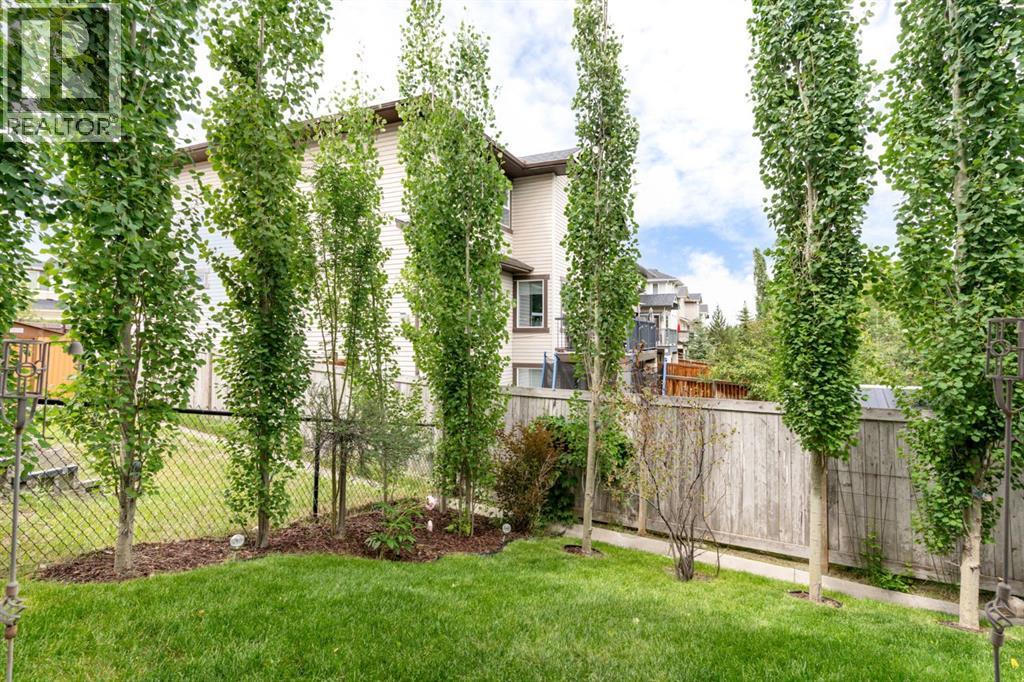 Single Family House for Sale in  Crestbrook Hill SW Crestmont Calgary 